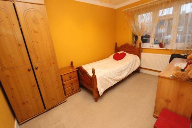  Image of 3 bedroom Terraced house to rent in Abbotts Road Eastleigh SO50 at Abbotts Road  Eastleigh, SO50 5BR