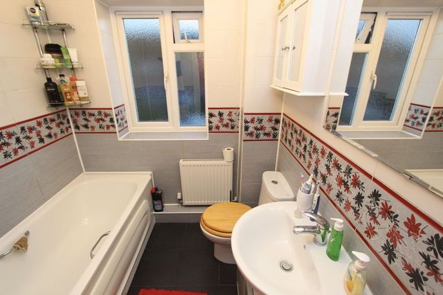  Image of 3 bedroom Terraced house to rent in Abbotts Road Eastleigh SO50 at Abbotts Road  Eastleigh, SO50 5BR