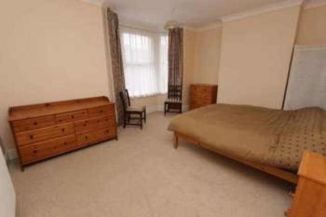  Image of 3 bedroom Terraced house to rent in Archers Road Eastleigh SO50 at Archers Road  EASTLEIGH, SO50 9AZ