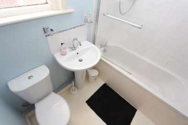  Image of 3 bedroom Terraced house to rent in Archers Road Eastleigh SO50 at Archers Road  EASTLEIGH, SO50 9AZ