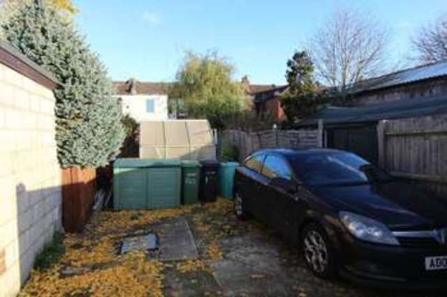  Image of 3 bedroom Terraced house to rent in Archers Road Eastleigh SO50 at Archers Road  EASTLEIGH, SO50 9AZ