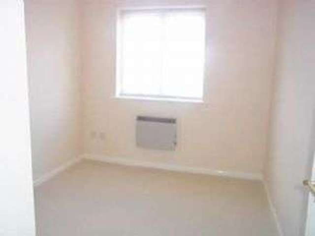 Image of 1 bedroom Flat to rent in Byron Road Eastleigh SO50 at Byron Road  EASTLEIGH, SO50 4ND