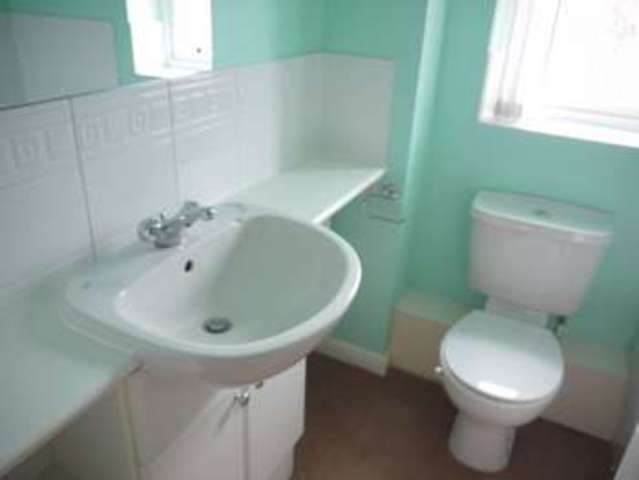  Image of 3 bedroom Terraced house for sale in Drum Road Eastleigh SO50 at Drum Road  EASTLEIGH, SO50 5SU