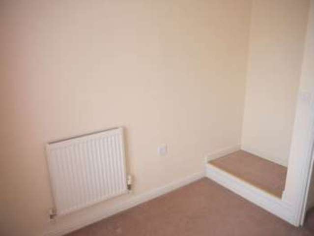 Image of 3 bedroom Terraced house for sale in Drum Road Eastleigh SO50 at Drum Road  EASTLEIGH, SO50 5SU