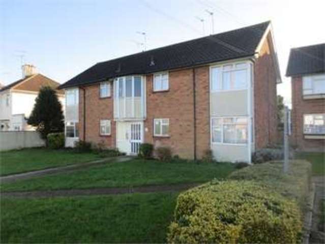  Image of 2 bedroom Apartment for sale in Eastwood Old Road Leigh-on-Sea SS9 at Eastwood old road Leigh on sea Leigh on sea, SS9 4RP