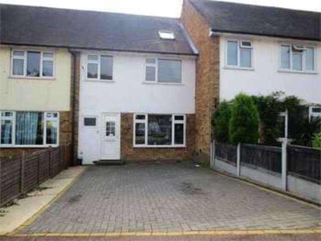  Image of 4 bedroom Terraced house for sale in Eastwood Old Road Leigh-on-Sea SS9 at Eastwood old road Leigh on sea Eastwood, SS9 4RP