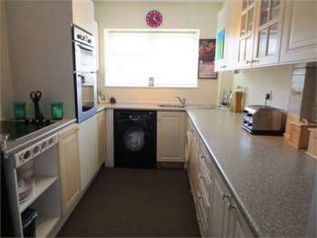  Image of 4 bedroom Terraced house for sale in Eastwood Old Road Leigh-on-Sea SS9 at Eastwood old road Leigh on sea Eastwood, SS9 4RP