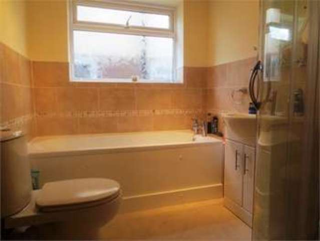  Image of 3 bedroom Detached house for sale in Eastwood Old Road Leigh-on-Sea SS9 at Eastwood old road Leigh on sea Eastwood, SS9 4RS