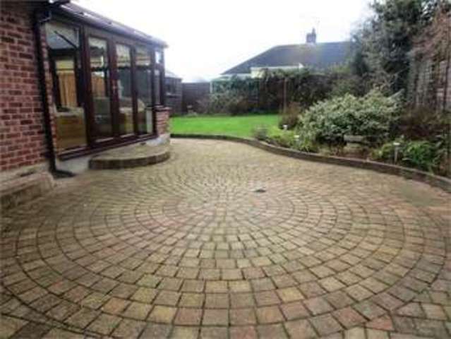  Image of 3 bedroom Detached house for sale in Eastwood Old Road Leigh-on-Sea SS9 at Eastwood old road Leigh on sea Eastwood, SS9 4RS