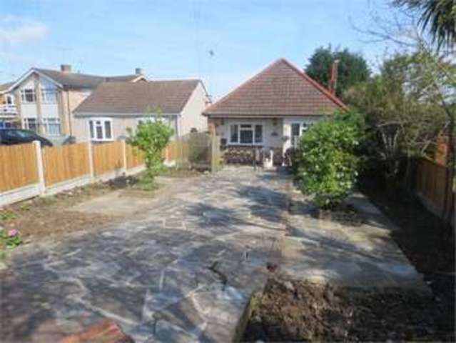  Image of 2 bedroom Detached house for sale in Eastwood Old Road Leigh-on-Sea SS9 at Eastwood old road Leigh on sea Eastwood, SS9 4SG