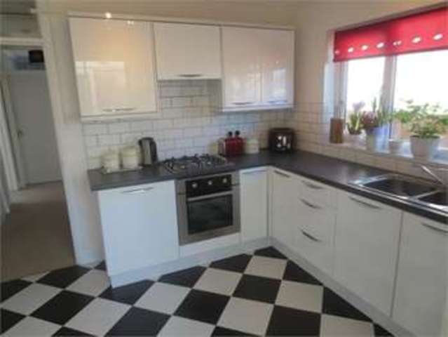  Image of 2 bedroom Detached house for sale in Eastwood Old Road Leigh-on-Sea SS9 at Eastwood old road Leigh on sea Eastwood, SS9 4SG