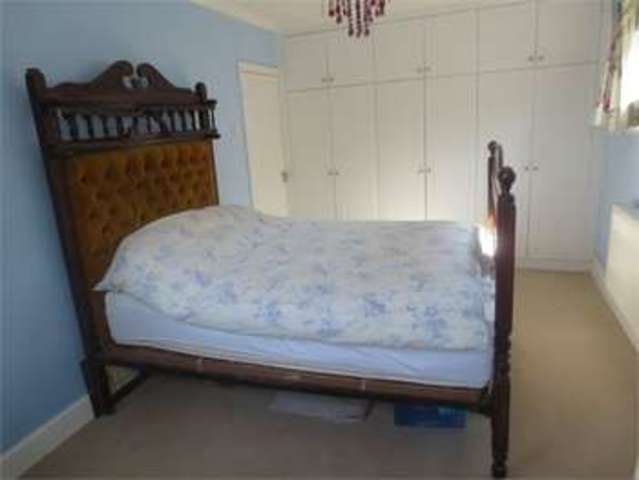  Image of 2 bedroom Detached house for sale in Eastwood Old Road Leigh-on-Sea SS9 at Eastwood old road Leigh on sea Eastwood, SS9 4SG