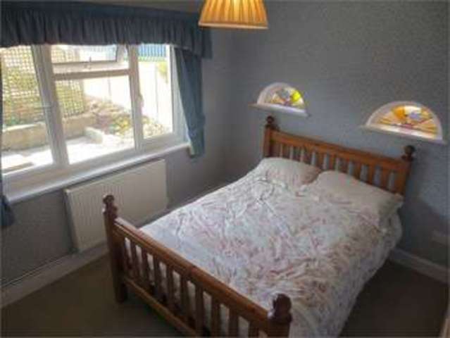  Image of 2 bedroom Detached house for sale in Eastwood Old Road Leigh-on-Sea SS9 at Eastwood old road Leigh on sea Eastwood, SS9 4SG