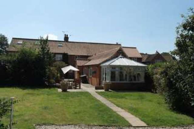 Image of 3 bedroom Detached house for sale in Eaton Eaton Retford DN22 at Eaton  Retford, DN22 0PS