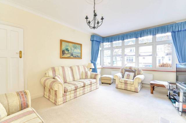  Image of 3 bedroom Detached house to rent in Eden Way Beckenham BR3 at Eden Way  Beckenham, BR3 3DN
