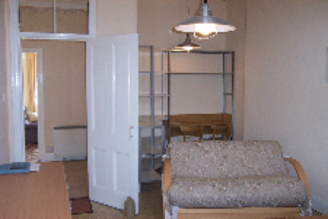  Image of 1 bedroom Flat to rent in Edgehill Road Glasgow G11 at Broomhill Glasgow Glasgow, G11 7JD