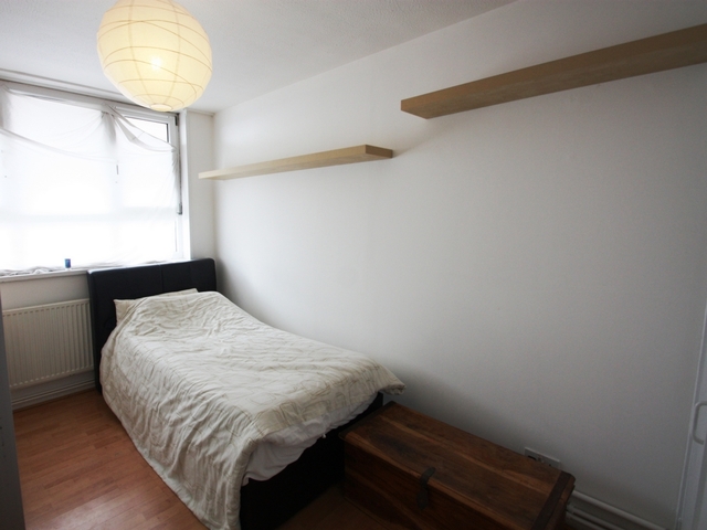  Image of 2 bedroom Flat for sale in Binfield Road London SW4 at Binfield Road  London, SW4 6SS