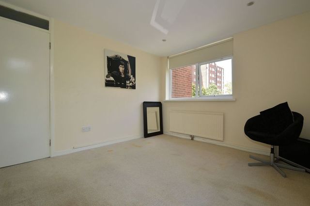  Image of 2 bedroom Flat for sale in Berryfields Road Sutton Coldfield B76 at Berryfields Road  Sutton Coldfield, B76 2UX