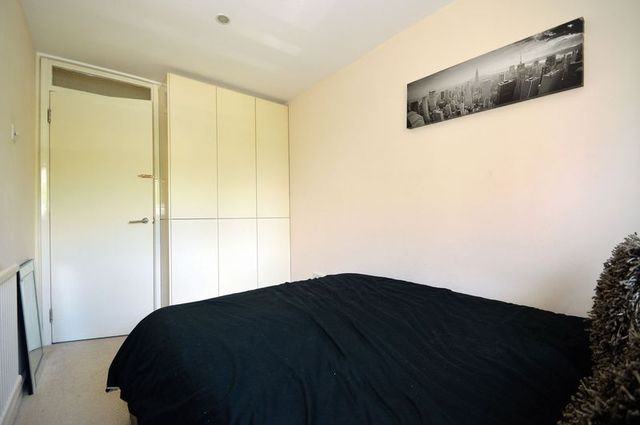  Image of 2 bedroom Flat for sale in Berryfields Road Sutton Coldfield B76 at Berryfields Road  Sutton Coldfield, B76 2UX