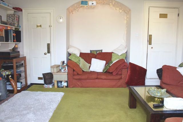  Image of 3 bedroom Semi-Detached house for sale in Egham Hill Englefield Green Egham TW20 at 58 Egham Hill  Egham, TW20 0BG