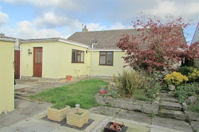  Image of 3 bedroom Detached house for sale in Eglinton Road Street BA16 at Street, BA16 0RJ