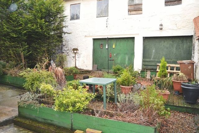  Image of 3 bedroom Flat for sale in Eglinton Street Beith KA15 at Eglinton Street  Beith, KA15 1AB
