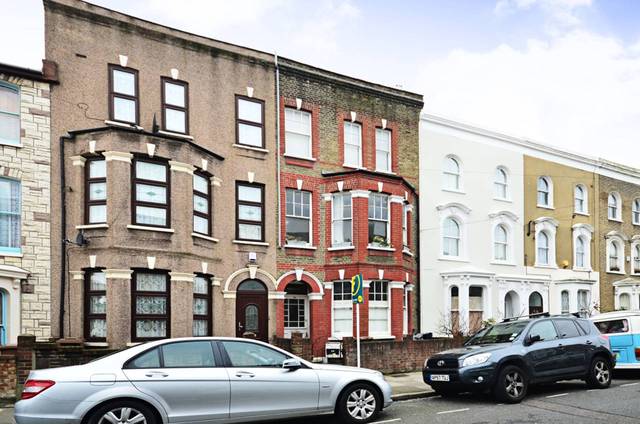  Image of 1 bedroom Flat for sale in Elderfield Road London E5 at Elderfield Road  Clapton, E5 0LG