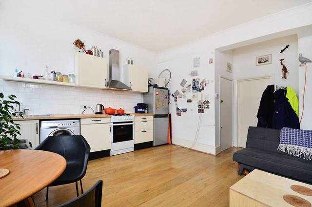  Image of 1 bedroom Flat for sale in Elderfield Road London E5 at Elderfield Road  Clapton, E5 0LG