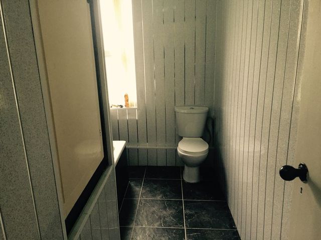  Image of 2 bedroom Flat to rent in Eldon Road Marsh Huddersfield HD1 at Eldon Road  Huddersfield, HD1 4NE