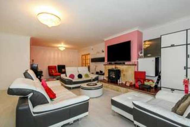  Image of 5 bedroom Detached house for sale in Elgin Drive Northwood HA6 at Northwood, HA6 2YR