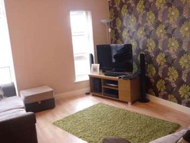  Image of 2 bedroom Flat to rent in Elkins Square Fair Oak Eastleigh SO50 at Elkins Square  Eastleigh, SO50 8HF