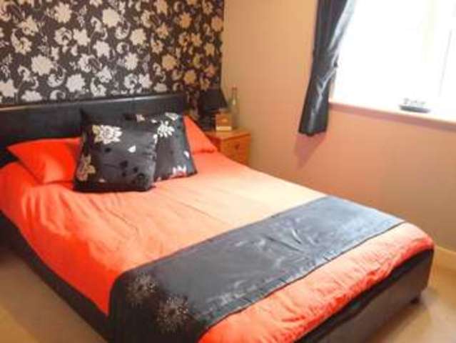  Image of 2 bedroom Flat to rent in Elkins Square Fair Oak Eastleigh SO50 at Elkins Square  Eastleigh, SO50 8HF