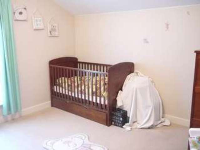  Image of 2 bedroom Flat to rent in Elkins Square Fair Oak Eastleigh SO50 at Elkins Square  Eastleigh, SO50 8HF