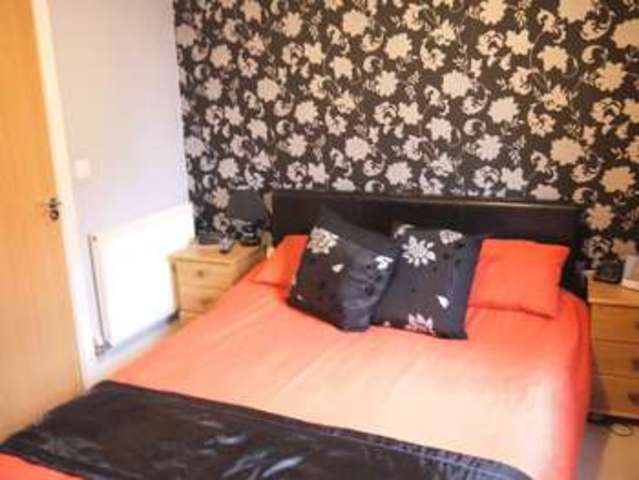  Image of 2 bedroom Flat to rent in Elkins Square Fair Oak Eastleigh SO50 at Elkins Square  Eastleigh, SO50 8HF