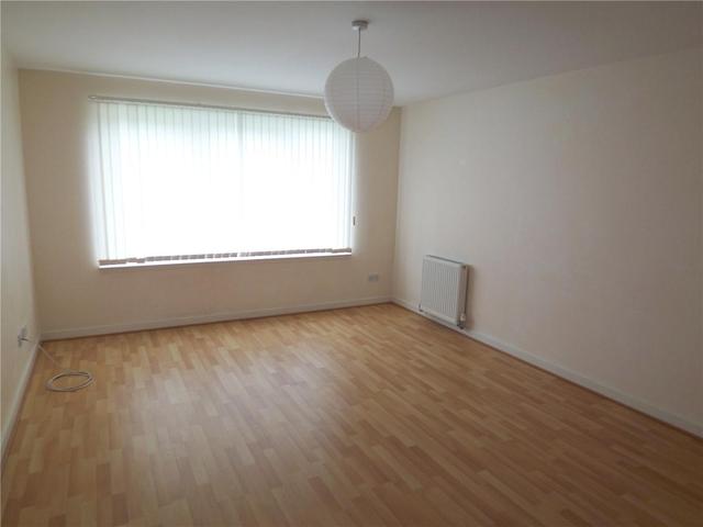 Image of 2 bedroom Flat to rent in Ellerslie Road Glasgow G14 at Yoker Glasgow Glasgow, G14 0NF