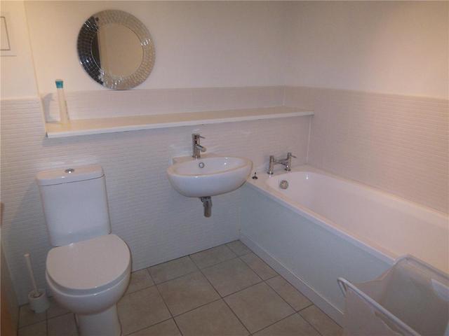  Image of 2 bedroom Flat to rent in Ellerslie Road Glasgow G14 at Yoker Glasgow Glasgow, G14 0NF