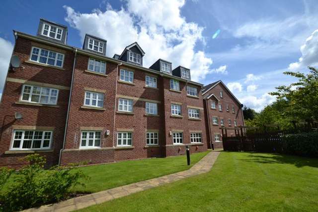  Image of 2 bedroom Apartment to rent in Ellesmere Green Eccles Manchester M30 at Ellesmere Green Monton Manchester, M30 9EZ