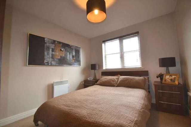  Image of 2 bedroom Apartment to rent in Ellesmere Green Eccles Manchester M30 at Ellesmere Green Monton Manchester, M30 9EZ
