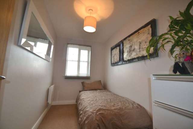  Image of 2 bedroom Apartment to rent in Ellesmere Green Eccles Manchester M30 at Ellesmere Green Monton Manchester, M30 9EZ
