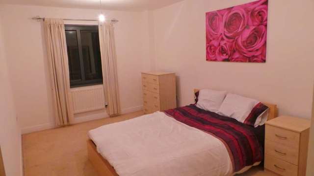  Image of 2 bedroom Apartment to rent in Ellesmere Street Manchester M15 at Ellesmere Street Castlefield Locks Manchester, M15 4QQ