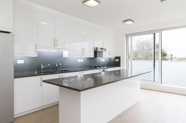  Image of 3 bedroom Flat to rent in Elm Avenue London W5 at Elm Avenue  London, W5 3XA