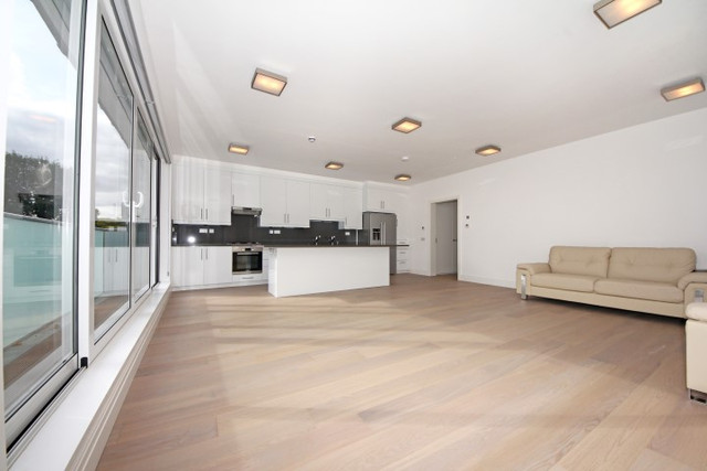  Image of 3 bedroom Flat to rent in Elm Avenue London W5 at Elm Avenue  London, W5 3XA