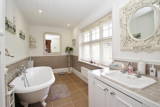  Image of 4 bedroom Detached house for sale in Elm Road Horsell Woking GU21 at Horsell Surrey Horsell, GU21 4DY