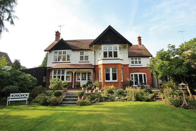  Image of 4 bedroom Detached house for sale in Elm Road Horsell Woking GU21 at Horsell Surrey Horsell, GU21 4DY