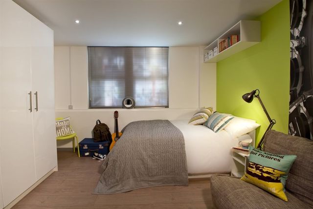  Image of 1 bedroom Flat to rent in Elm Row Edinburgh EH7 at New Town Edinburgh Edinburgh, EH7 4AH