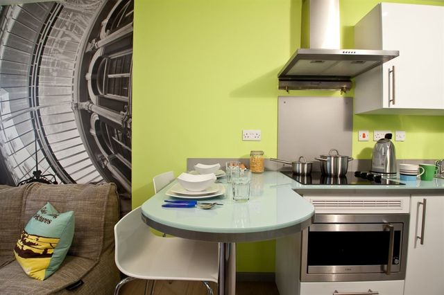  Image of 1 bedroom Flat to rent in Elm Row Edinburgh EH7 at New Town Edinburgh Edinburgh, EH7 4AH