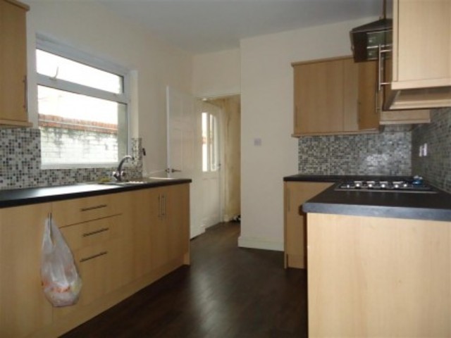  Image of 3 bedroom Terraced house to rent in Elmdale Road Walton Liverpool L9 at Walton  Liverpool, L9 2BH