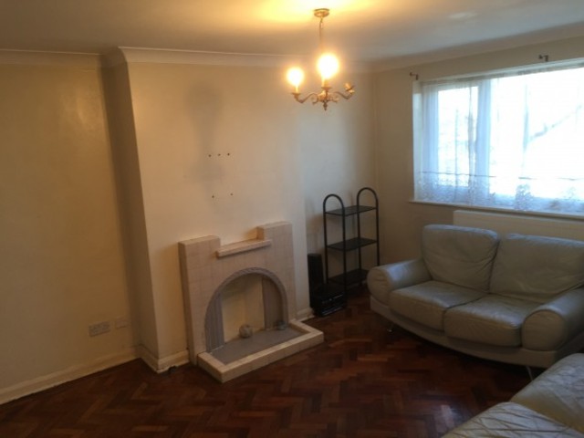  Image of 2 bedroom Maisonette to rent in Elms Lane Wembley HA0 at Elms Lane  Wembley, HA0 2NS