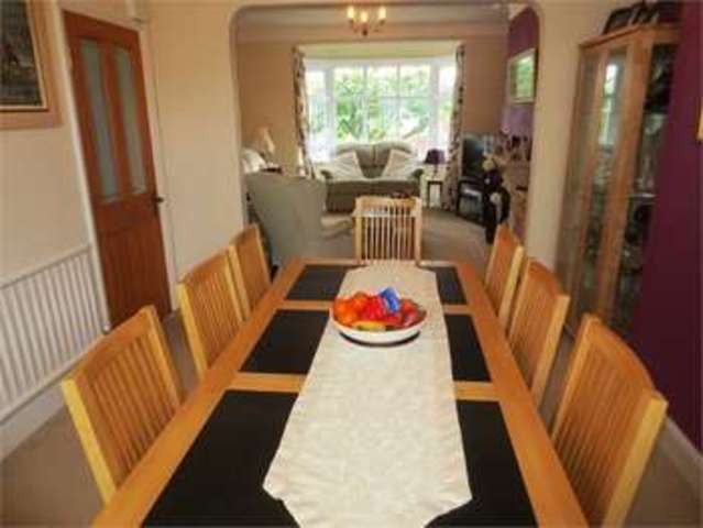  Image of 3 bedroom Semi-Detached house for sale in Elmsleigh Drive Leigh-on-Sea SS9 at Elmsleigh Drive Leigh on sea Leigh-on-Sea, SS9 3DS