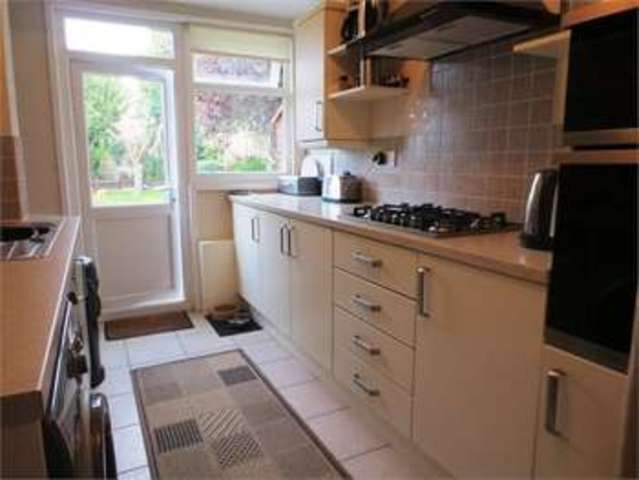  Image of 3 bedroom Semi-Detached house for sale in Elmsleigh Drive Leigh-on-Sea SS9 at Elmsleigh Drive Leigh on sea Leigh-on-Sea, SS9 3DS